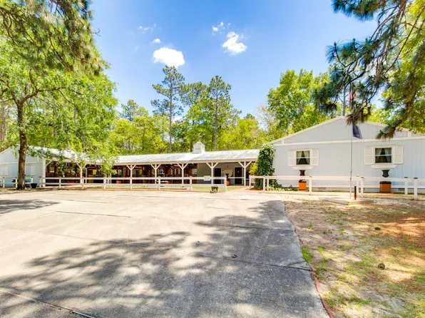 83 Foxwood Ln, Camden, SC 29020