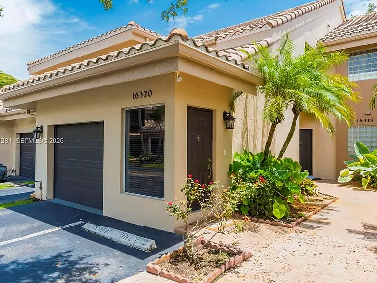 16320 Malibu Dr #10 — Photo 2
