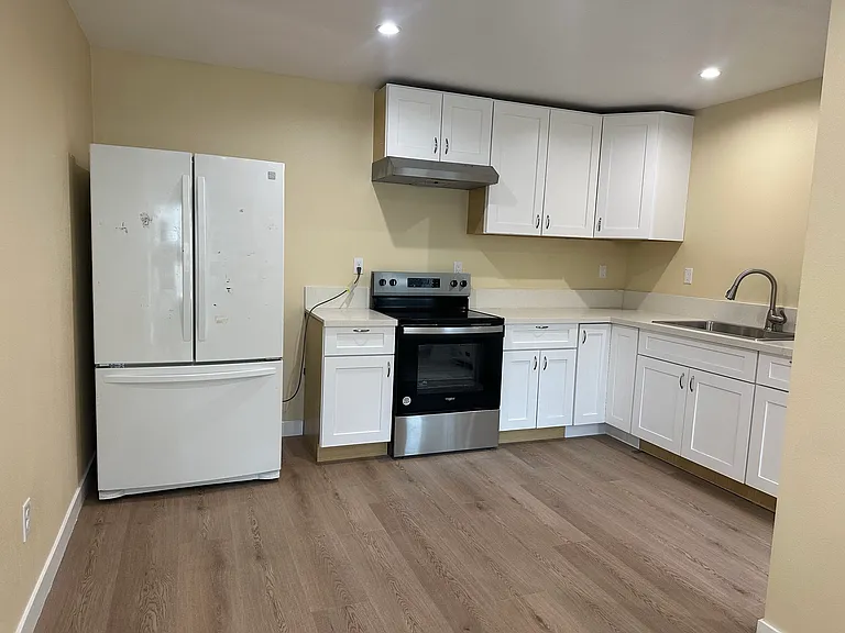 25479 Van Leuven St #1A — Photo 8