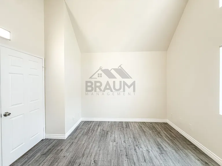 14257 Friar St — Photo 25