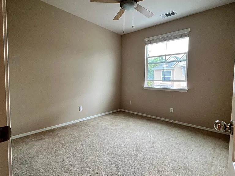 3591 Sacramento Dr — Photo 15