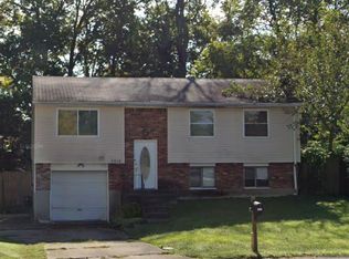 5512 Gaskin Ct, Louisville, KY 40229