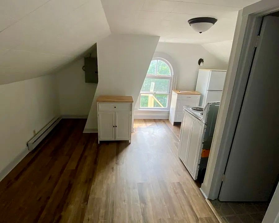 2nd image of 24 Elm St #6