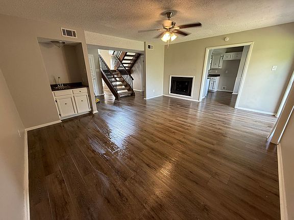 4th image of 32 Del Tara Dr