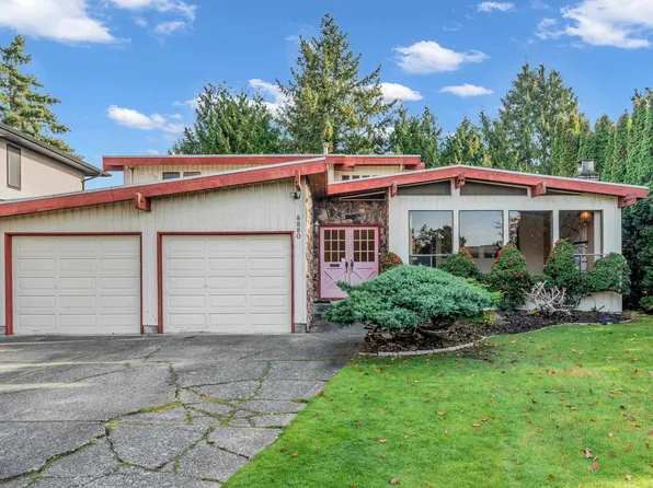 8880 Carmichael St, Richmond, BC V6Y 2W4