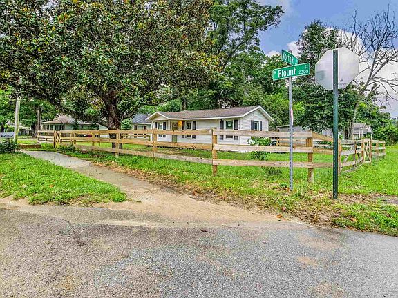 4th image of 2402 W Blount St
