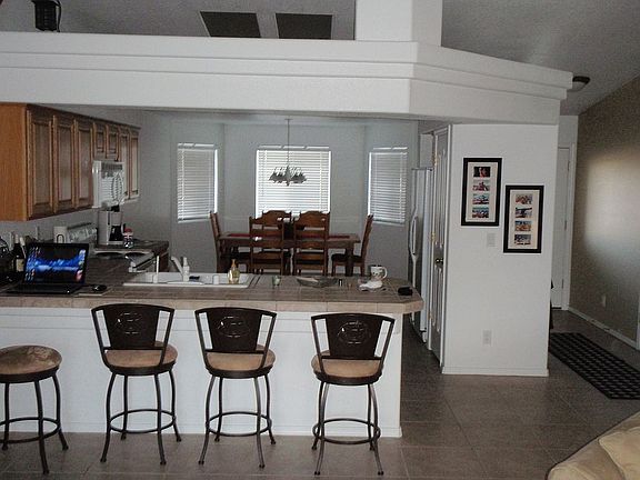 5th image of 276 Coral Dr