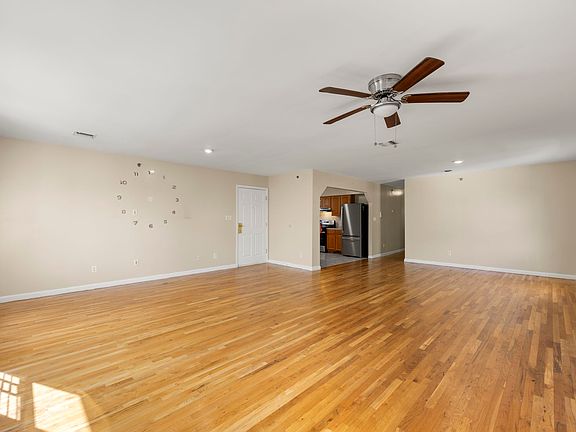 5th image of 245-247 Hawthorne Ave #2