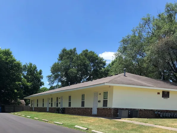 2017 W College St #4, Springfield, MO 65806