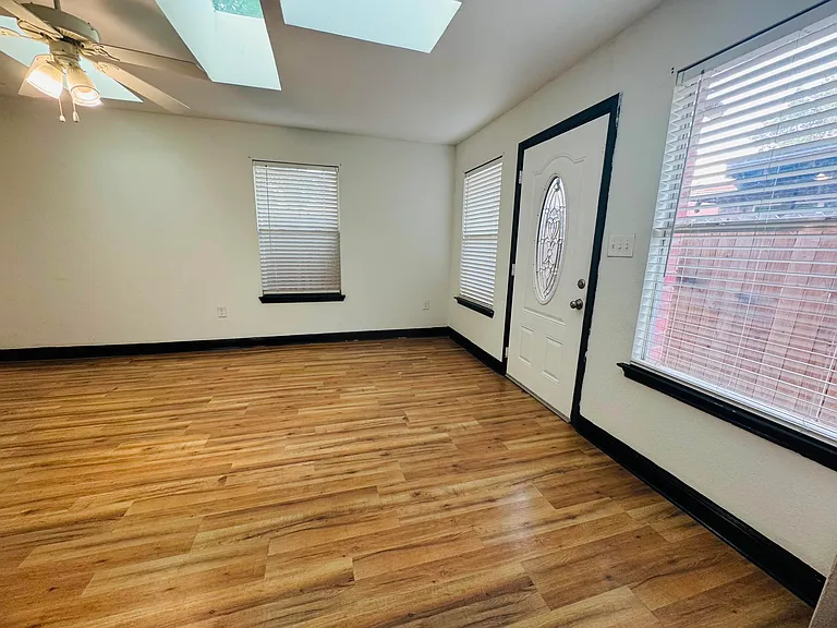 5206 Pond Lake Dr #2 — Photo 7