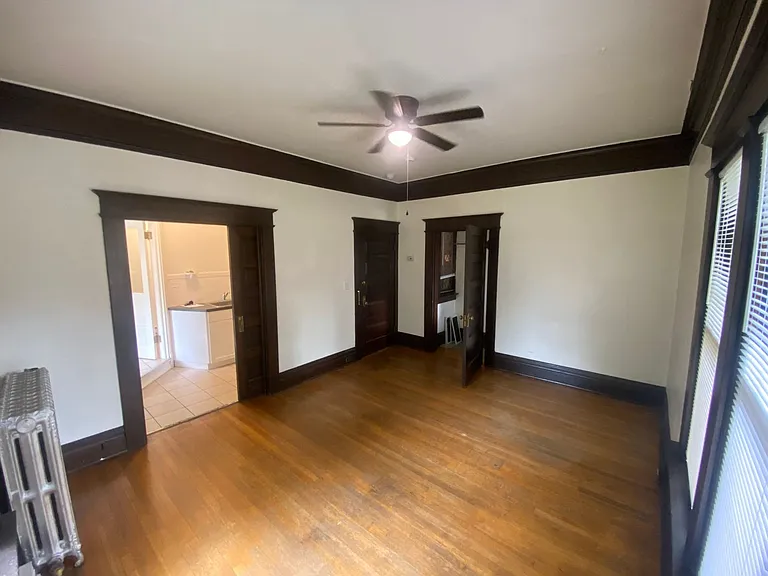 Jefferson Apartments — Photo 13