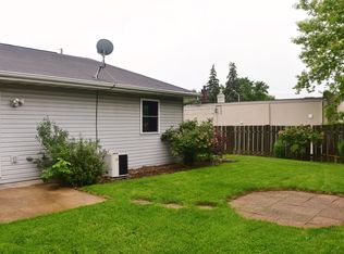 210 E 15th St, Kaukauna, WI 54130