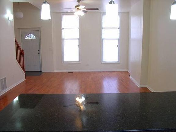 3rd image of 2429 W Flournoy St