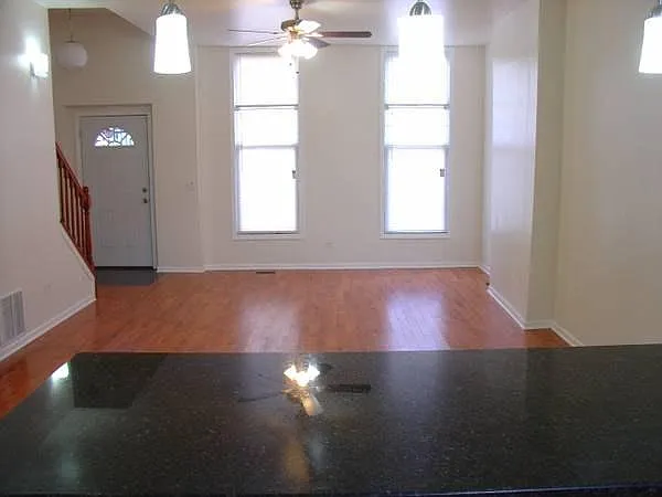 2429 W Flournoy St #W FLOURNOY — Photo 3