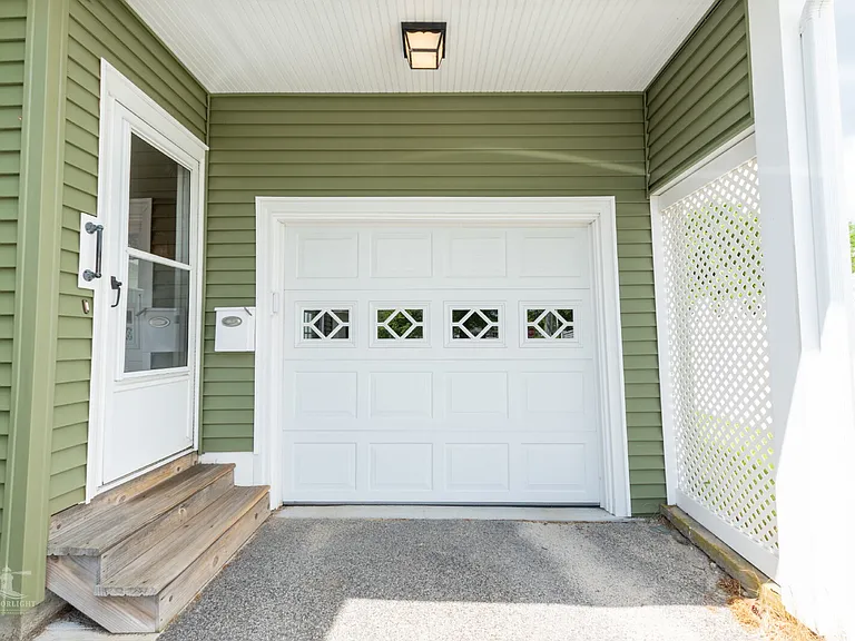 44 Westbrook St — Photo 37