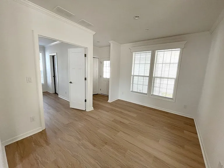 1021 Vervain Dr #1021E — Photo 12