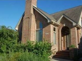 16853 W Outer Dr, Dearborn Heights, MI 48127