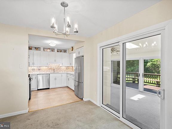 5th image of 5308 Inverchapel Rd