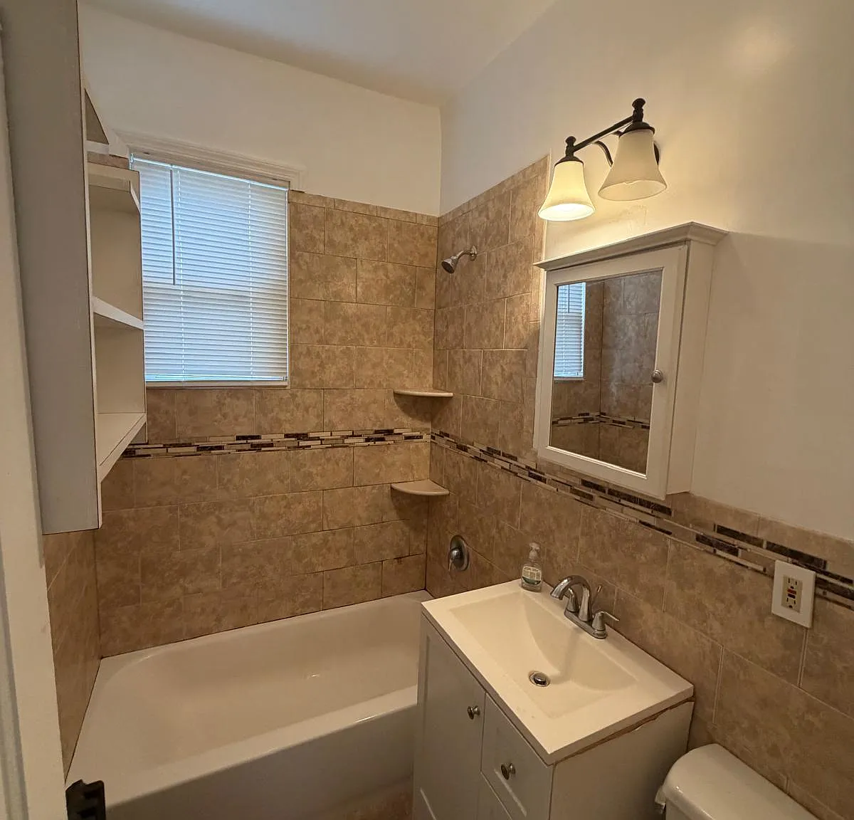 1 bed, $1,650 — Photo 3
