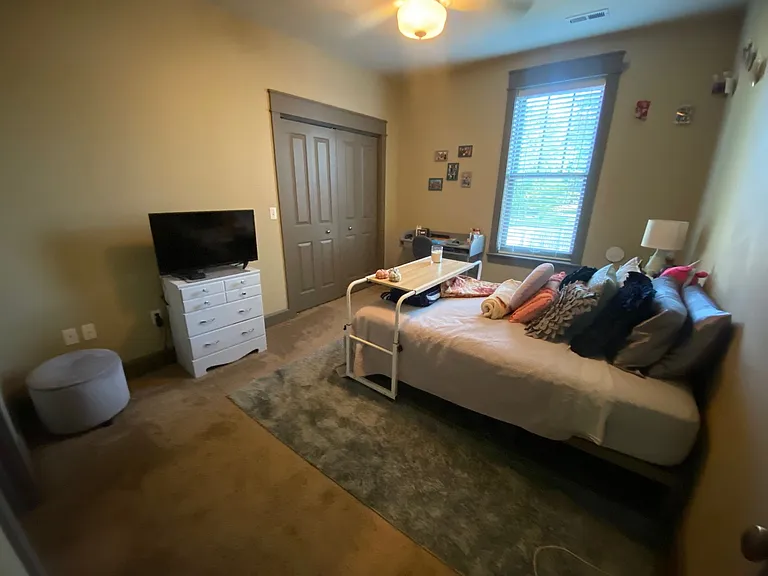581 Hillside Dr — Photo 9