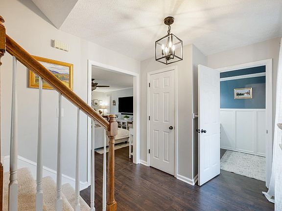 4th image of 1410 Edley Pl
