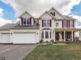 1906 Castle Green Cir, Mount Airy, MD 21771