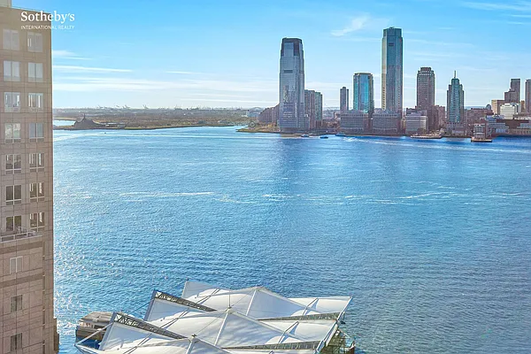 Rented by Sotheby's International Realty | media 29