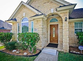 3432 Glastonbury Dr, Pearland, TX 77581