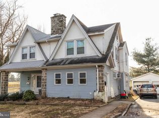 522 Country Club Ln, Havertown, PA 19083