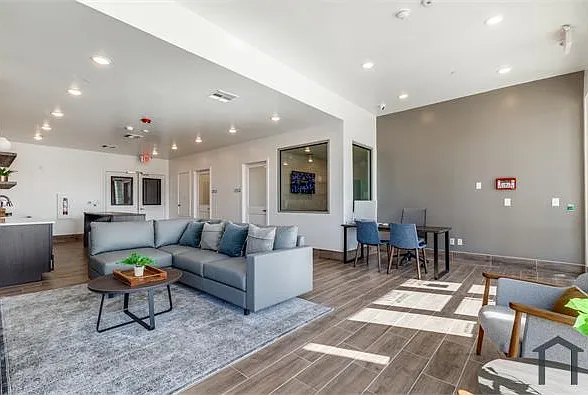 522 Everest Ave #1-310 — Photo 3
