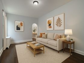 929 Lindley Ave, Philadelphia, PA