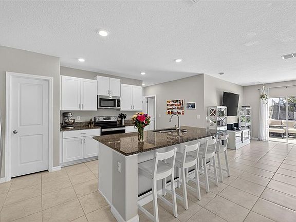 4th image of 16791 DELIA STREET