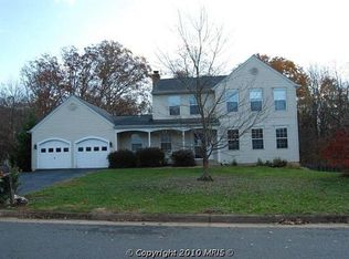 157 Seneca Ridge Dr, Sterling, VA 20164