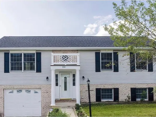 84 Bane Berry Ln, Martinsburg, WV 25404