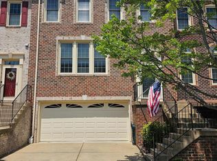 10450 Courtney Dr, Fairfax, VA 22030