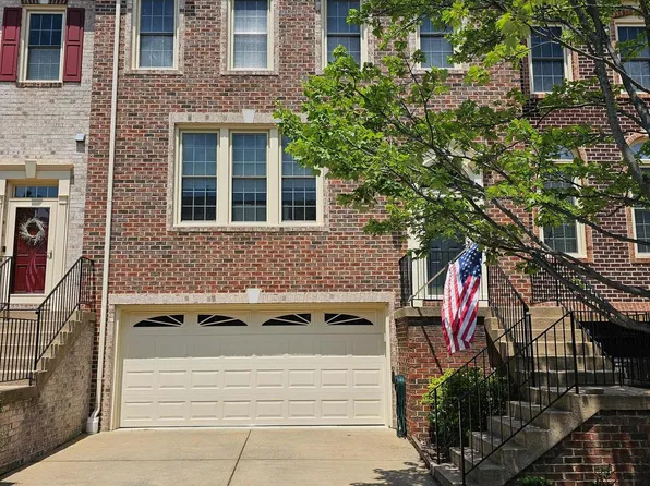 10450 Courtney Dr, Fairfax, VA 22030