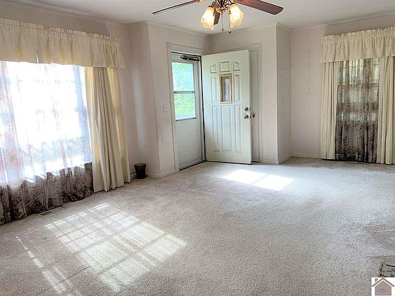2nd image of 828 S 21st St