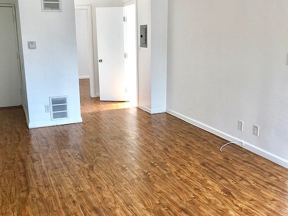 5th image of 1010 N Crescent Heights Blvd APT 6
