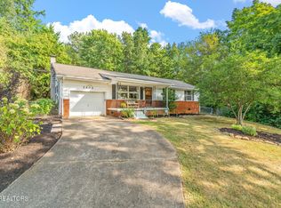 3404 Peachwood Rd, Knoxville, TN 37921