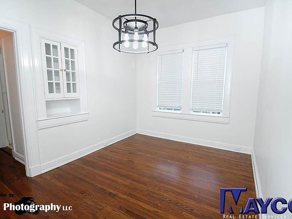 4th image of 2409 Fairfield Ave #4