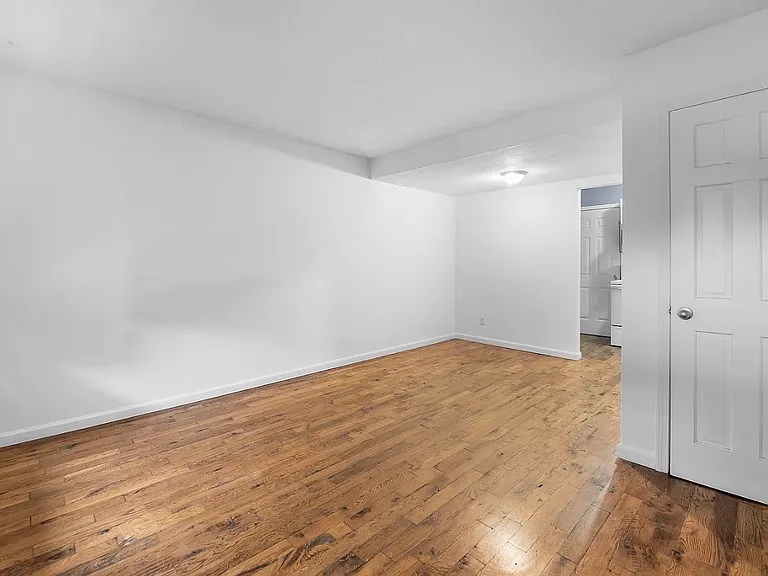 1602 Amblewood Dr #5 — Photo 2