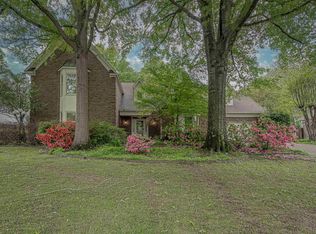 8106 Meadow Glen Dr, Germantown, TN 38138