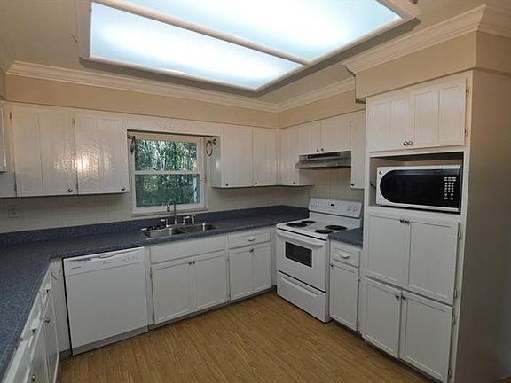 5th image of 4529 Horseshoe Lake Way
