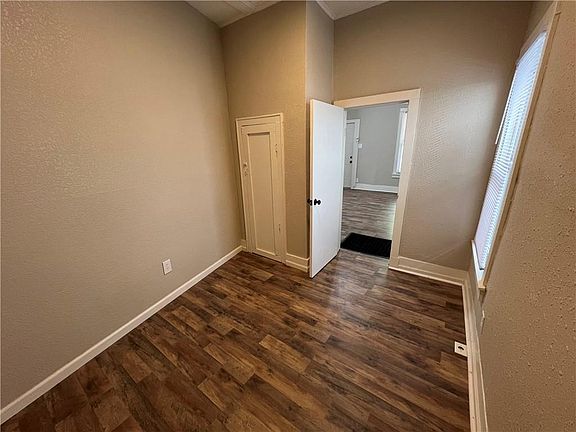 4th image of 713 N 24th St