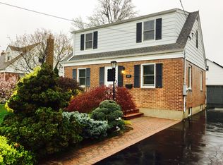 468 Emory Rd, Mineola, NY 11501