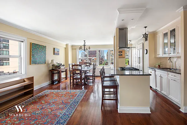 Sold by Warburg | media 2