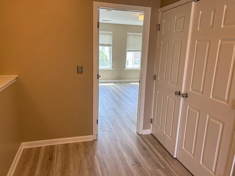 109 Cityview Ave — Photo 12