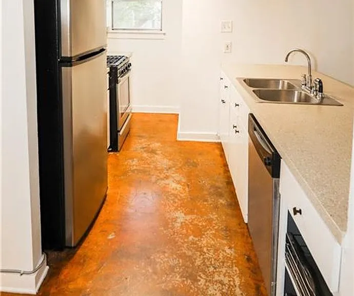 1305 Lorrain St #D — Photo 13