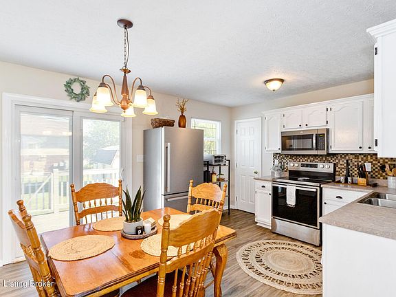 2nd image of 176 Aulbern Dr W