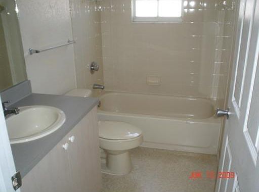 3rd image of 405 Belmont Ln